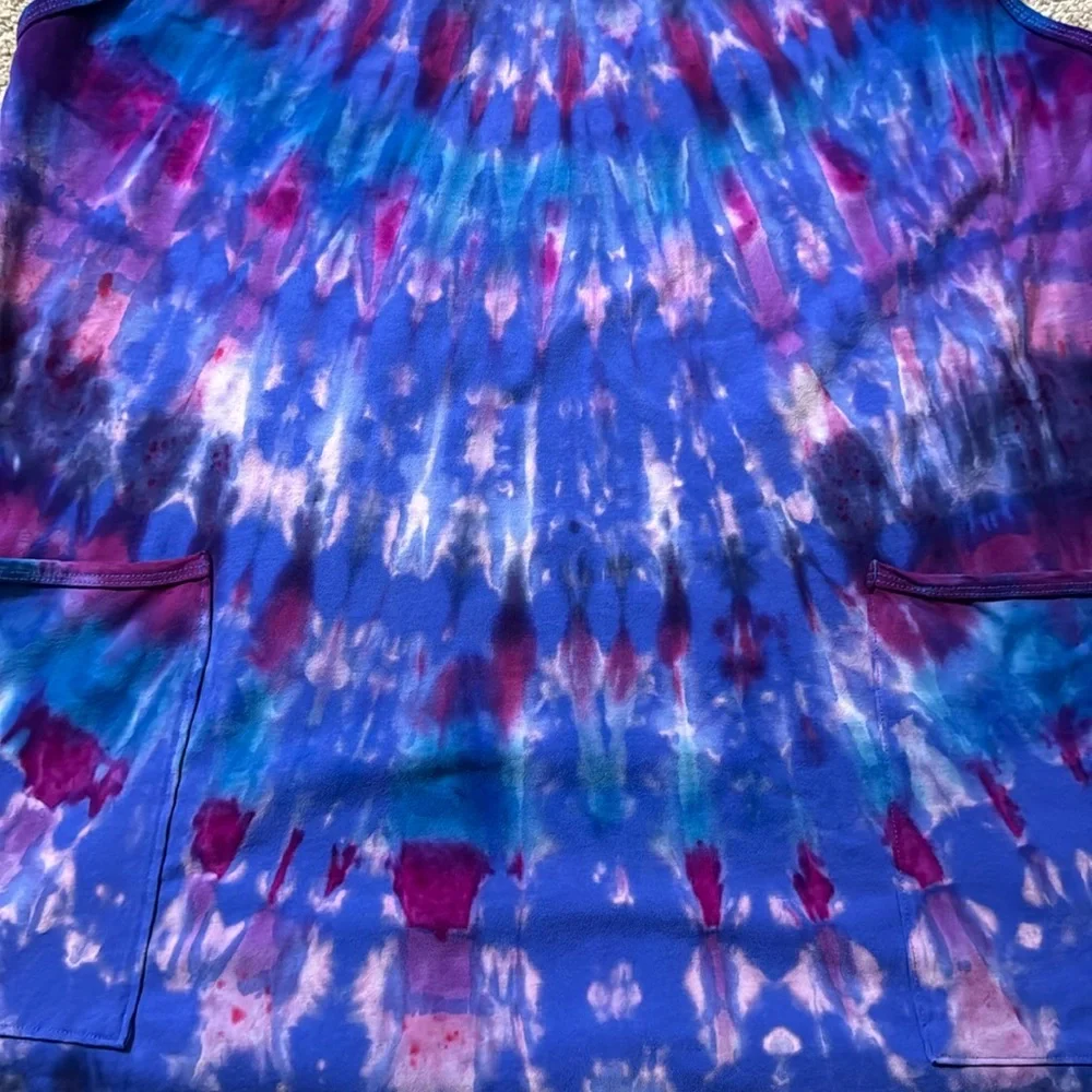 Free People Movement Hot Shot Mini Size Medium NEW Blue Tie Dye - Picture 3 of 6